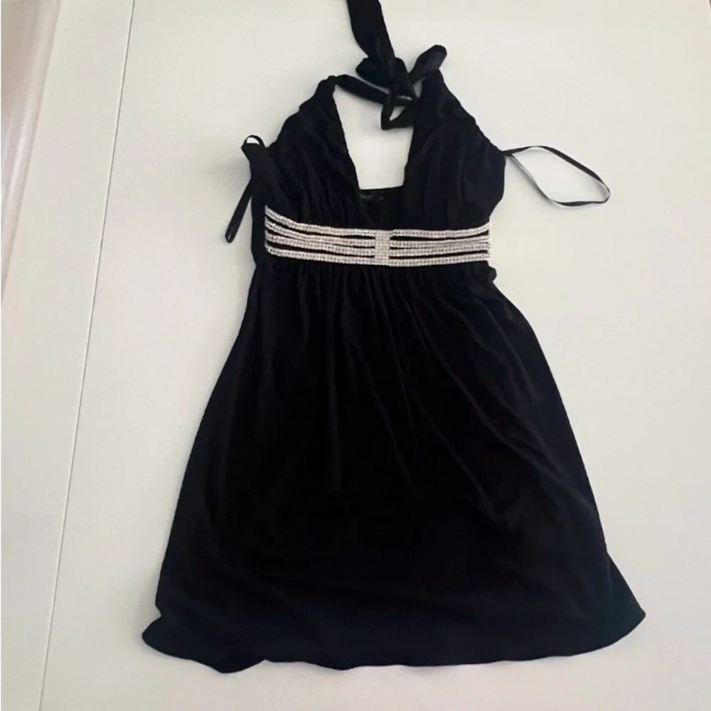 Sky Black Dress with Silver Embellished Waist - Picture 3 of 5
